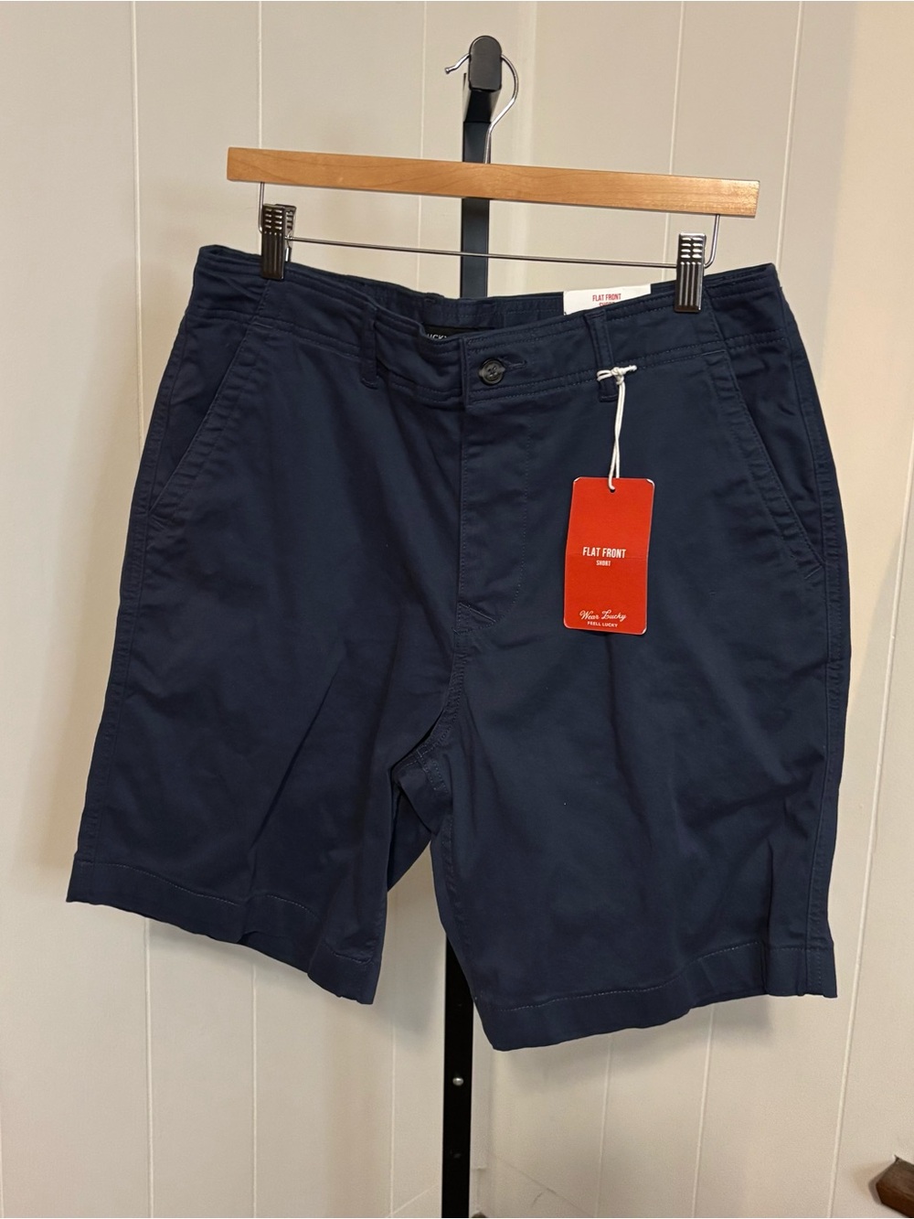 Lucky Brand Chino Shorts Flat Front Navy Blue Cotton Blend Mens 33 NWT